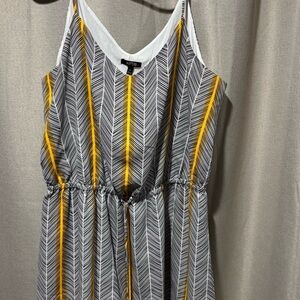 Apt. 9 Women's Dress with Yellow and Black Pattern